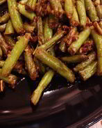 Стручковая фасоль с грецким орехом