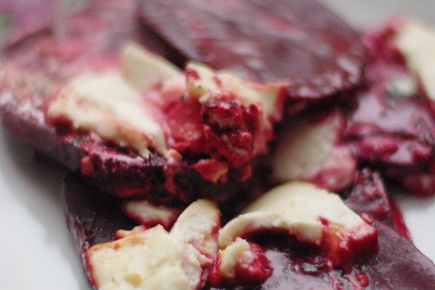 Рецепт свекольного гратен с сыром фета