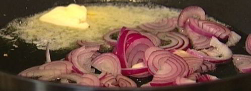 тушеная савойская капуста с радиккио и клюквой. Шаг 4