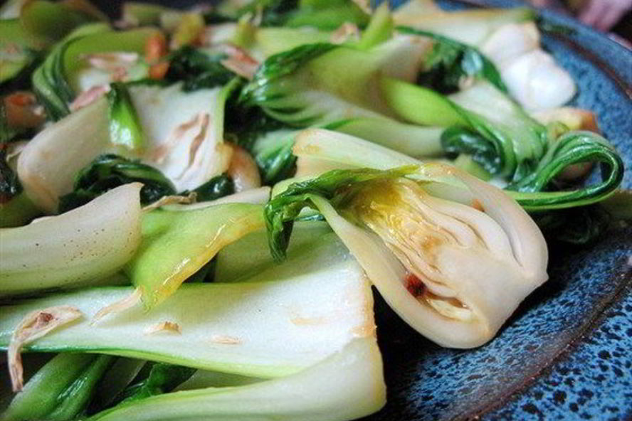 Рецепт жареного пак-чой с зеленым луком и имбирем