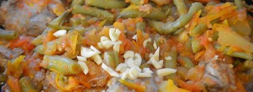 куриная печень с овощами в кисло-сладком соусе. Шаг 9