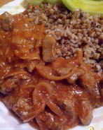 Куриная печень в томатном соусе