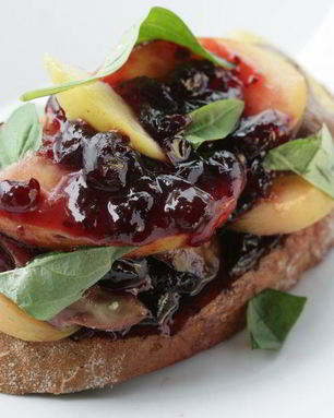 Куриная печенка с яблоками