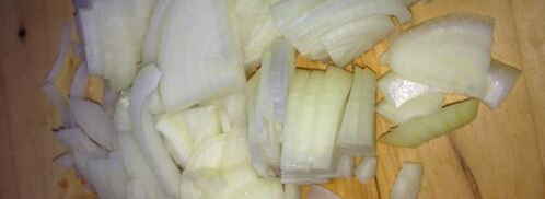 печень куриная, тушеная с карри. Шаг 2