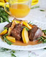 Печень с айвой под апельсиновым соусом