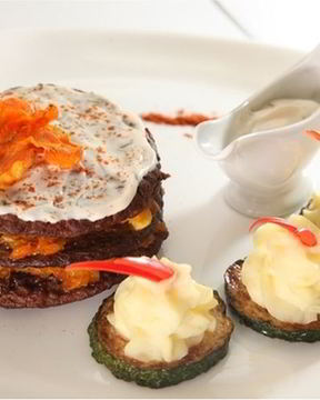 Печень с овощами и сыром