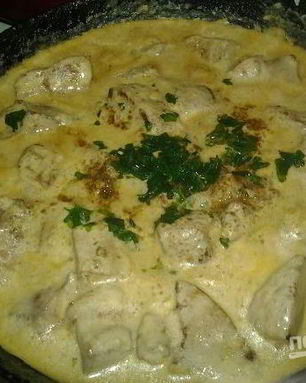 Свиная печень в сметане