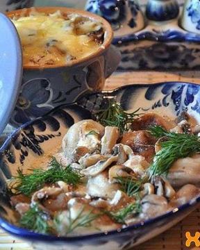 Пельмени в горшочках