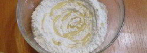 тесто для пельменей на кипятке. Шаг 2