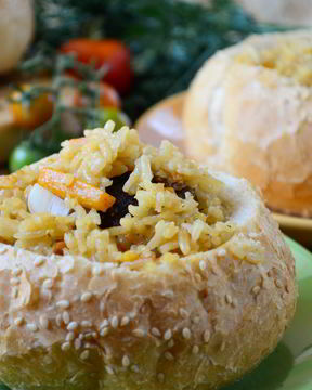 Булочки, фаршированные пловом