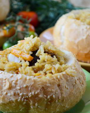 Булочки, фаршированные пловом