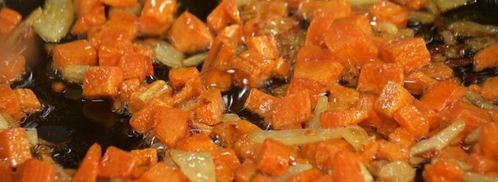 пилав с тушенкой и вареным нутом. Шаг 2