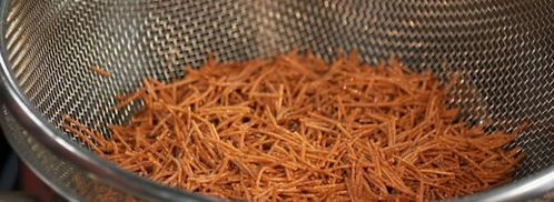 пилав с тушенкой и вареным нутом. Шаг 3