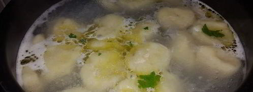 постные картофельные клецки с луком, грибами и сельдереем. Шаг 9