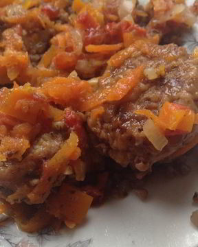 Фрикадельки с овощным рагу