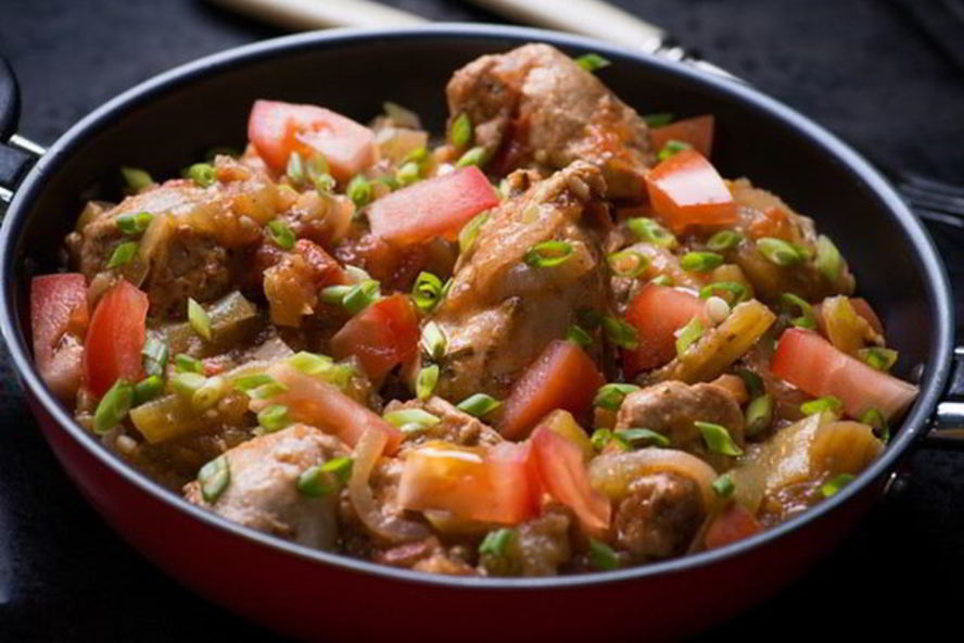 Рецепт овощного рагу с курицей и баклажанами