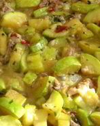 Овощное рагу с курицей, картофелеми грибами