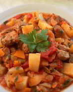 Овощное рагу со свининой и кабачками