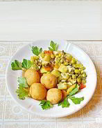 Рагу из молодых летних овощей с картофелем отварным