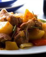 Рагу из свинины с картофелем и перцем чили