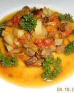 Запеченная тыква, фаршированная рагу с говядиной