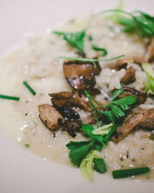 Ризотто с лесными грибами и белым вином