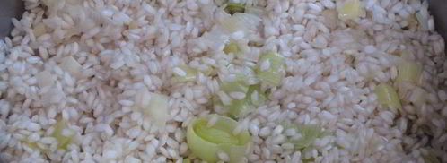 ризотто с лососем и зеленым горошком. Шаг 3