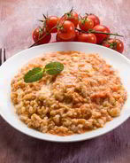 Ризотто с помидорами и моцареллой