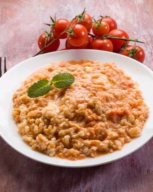 Ризотто с помидорами и моцареллой
