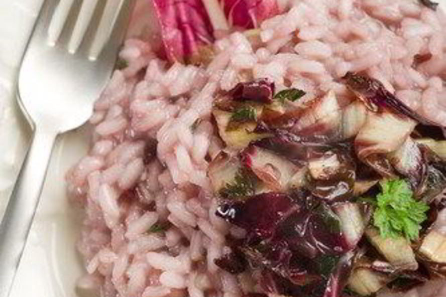 Рецепт розового ризотто с радиккьо и красным вином