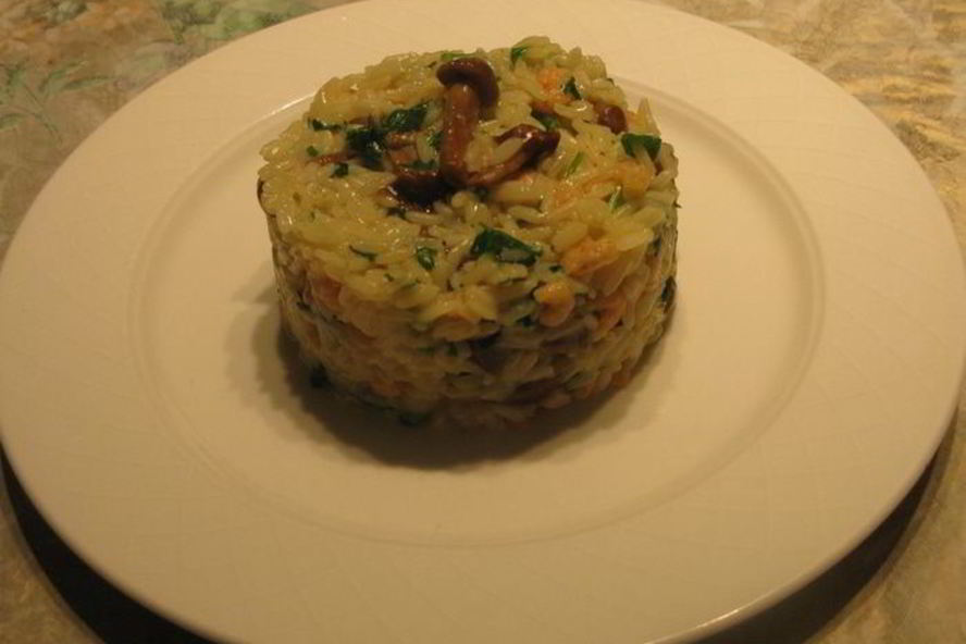 Рецепт зеленого ризотто с опятами и креветками