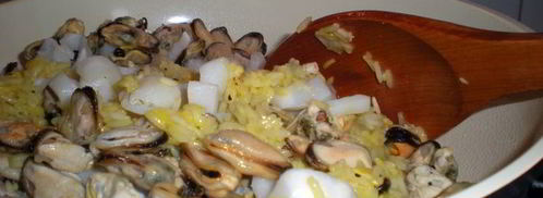 желтое ризотто с морепродуктами. Шаг 12