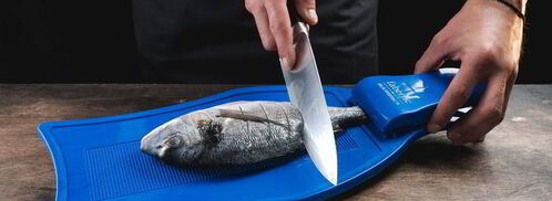 дорада, запеченная с пряными травами и лимоном. Шаг 3