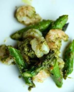 Креветки со спаржей