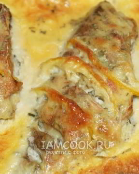 Морской окунь в сырном соусе