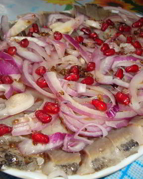 Селедка в горячем маринаде