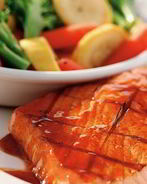 Семга в цитрусовом маринаде с овощным салатом