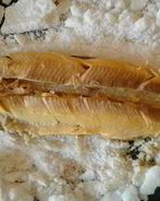 Свежая рыба в корочке из соли