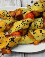 Куриные шашлычки в слоеном тесте