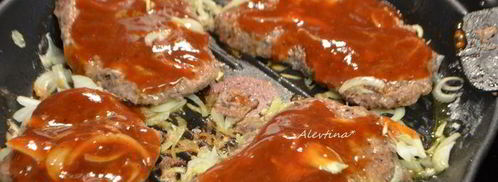 говяжьи стейки на сковороде. Шаг 5