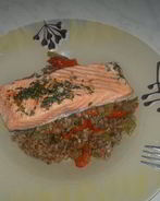 Гречетто с двумя видами перца , чесноком и соевым соусом и стейк лосося