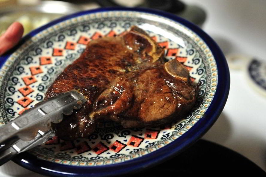 Рецепт стейка ны костей ны сковороде