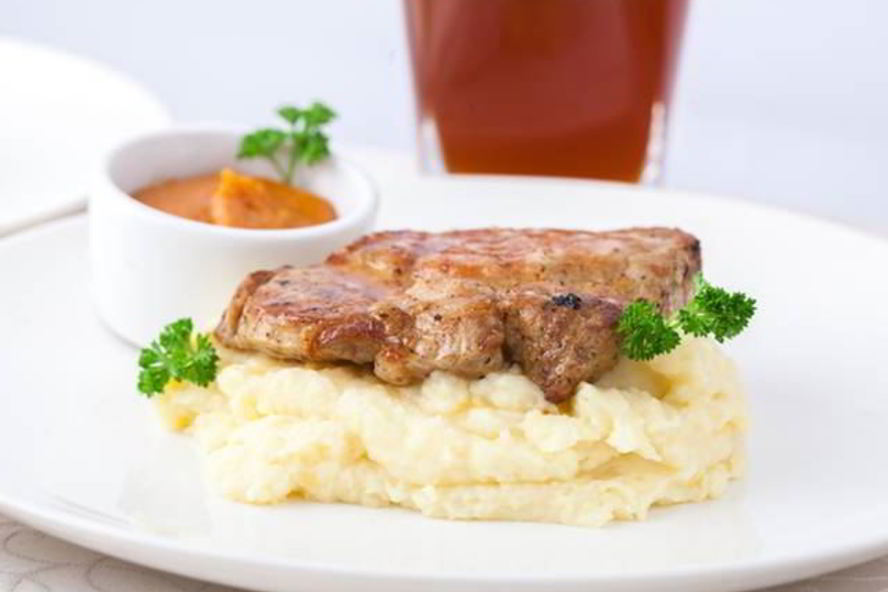 Рецепт стейка с фруктовым чатни и пюре