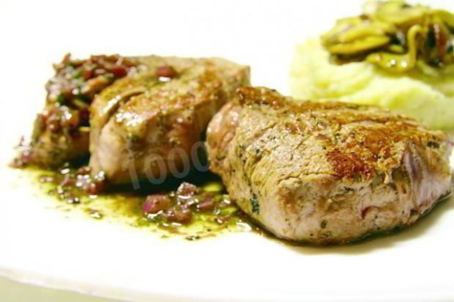 Рецепт стейка с красным соусом