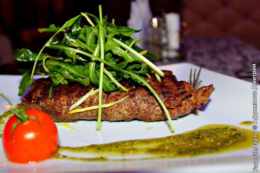 Рецепт стейка с креветками и устричным соусом