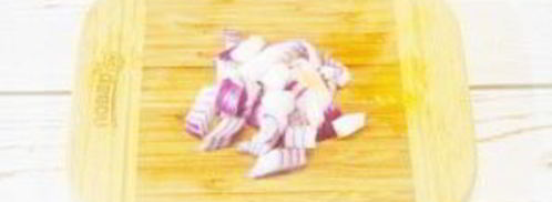 стейк с томатным салатом и сливочным шпинатом. Шаг 4