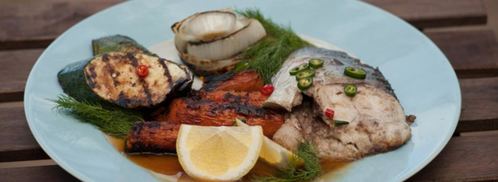 стейки из толстолобика с печеной морковью и овощами гриль. Шаг 6