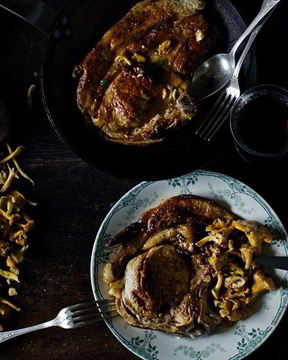 Телячий стейк с лисичками