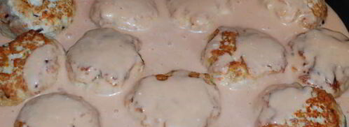 курино-свинные тефтели, запеченные в соусе. Шаг 9