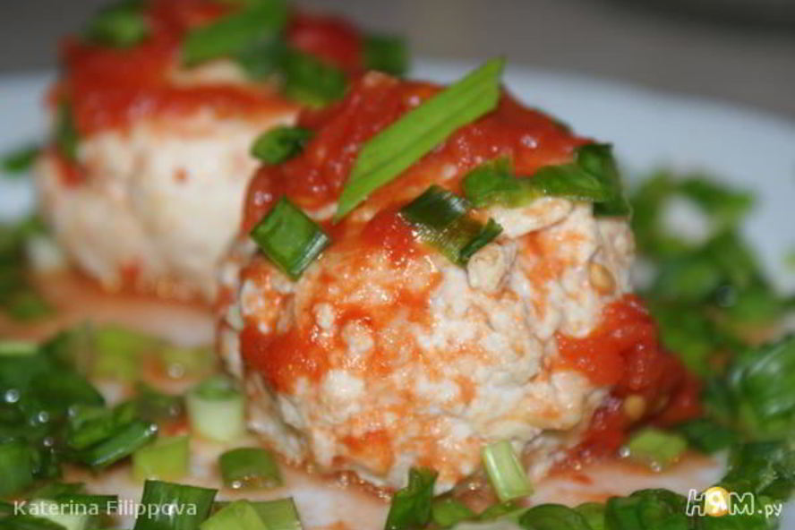 Рецепт куриных тефтелей в томатном соусе